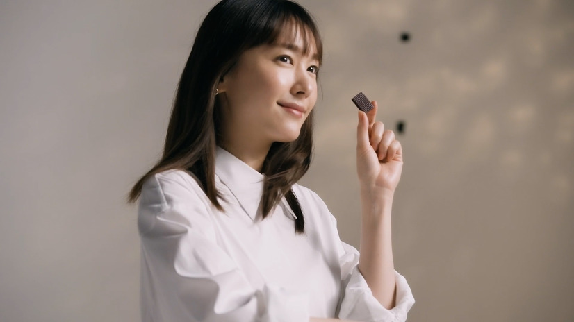 新垣結衣出演『明治ザ・カカオ』メイキングカット