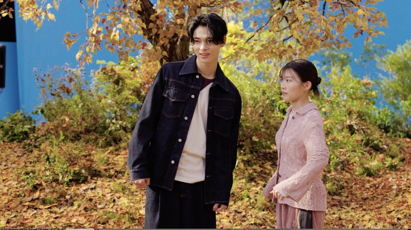 伊藤沙莉＆ENHYPEN・NI-KIが出演するCMメイキングカット