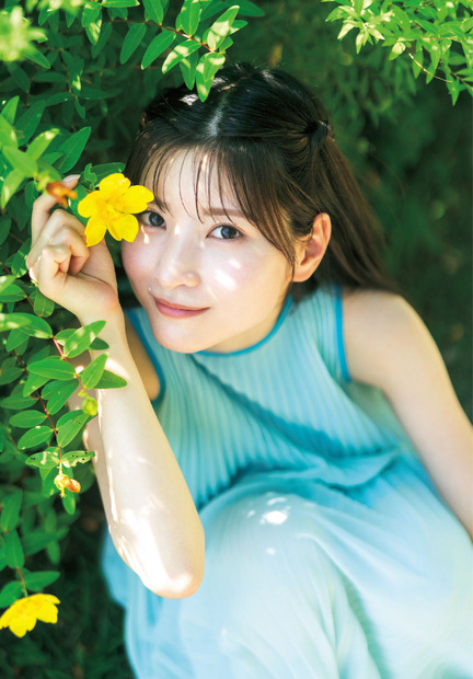 小鳥遊るい1st 写真集『ことりあそび』　（C)KADOKAWA