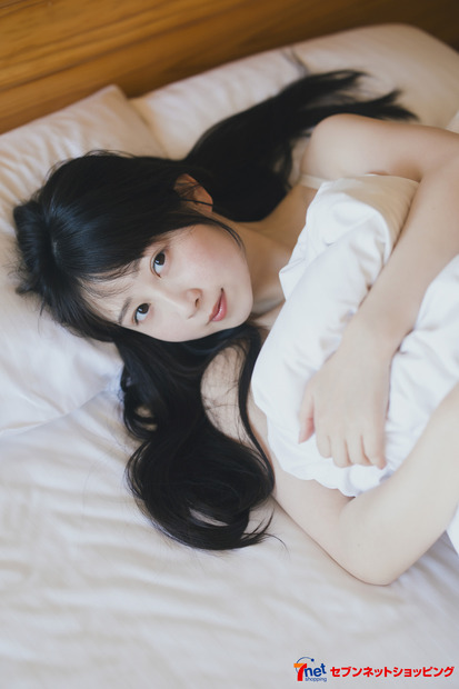 SKE48 井上瑠夏 1st写真集「タイトル未定」（仮）セブンネット限定カバー