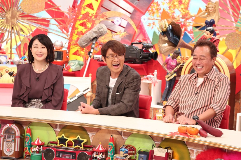 （左から）菊池桃子、さまぁ～ず（大竹一樹、三村マサカズ）　(C)フジテレビ