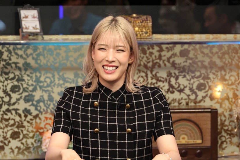 10月11日放送『酒のツマミになる話』（フジテレビ系）　(C)フジテレビ