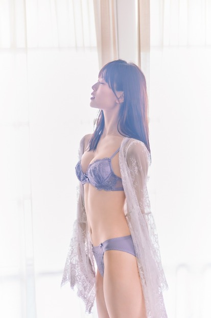 乃木坂46 岩本蓮加1st写真集「いたずらな風」（竹書房）　撮影／SAKAI DE JUN