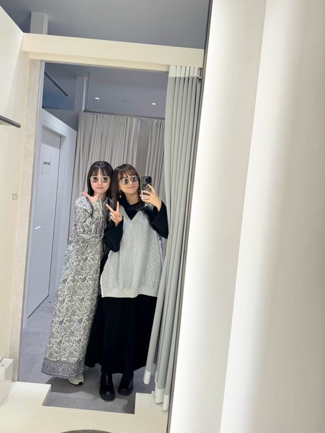 小松彩夏と沢井美優（写真は小松彩夏の公式ブログから）
