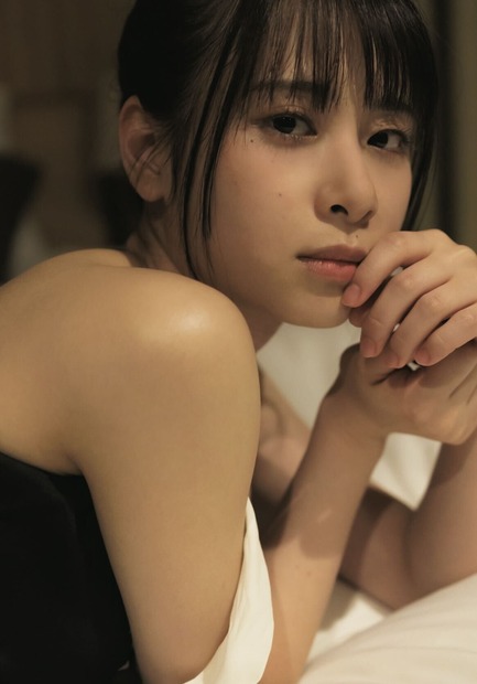 前田佳織里 2nd 写真集 『恋のかおり』（秋田書店）