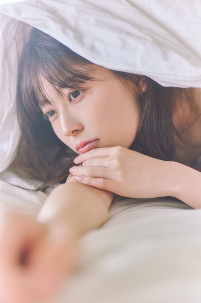 乃木坂46 岩本蓮加1st写真集「いたずらな風」裏表紙　通常版　撮影／SAKAI DE JUN