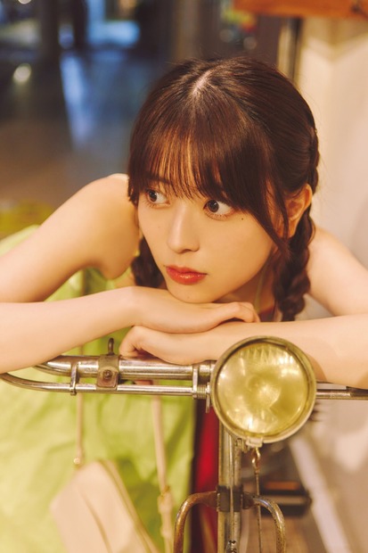 乃木坂46 岩本蓮加1st写真集「いたずらな風」裏表紙　紀伊國屋書店限定版　撮影／SAKAI DE JUN