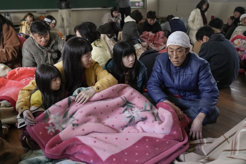 北村有起哉が出演するNHK連続テレビ小説『おむすび』　(C)NHK