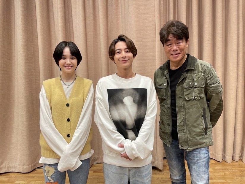 FMシアター「海のお城がくれた夏」に出演する尾碕真花、小池徹平、村田雄浩