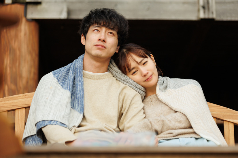 Netflixシリーズ「さよならのつづき」中村ゆり（成瀬ミキ）場面写真