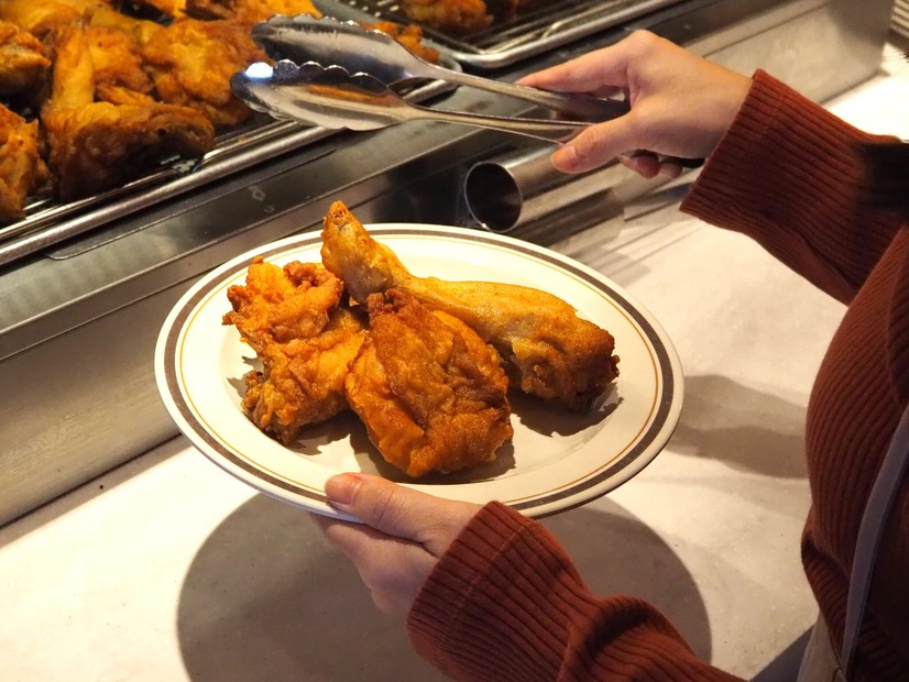 ケンタッキーの食べ放題に行ってきた！（撮影／山田）
