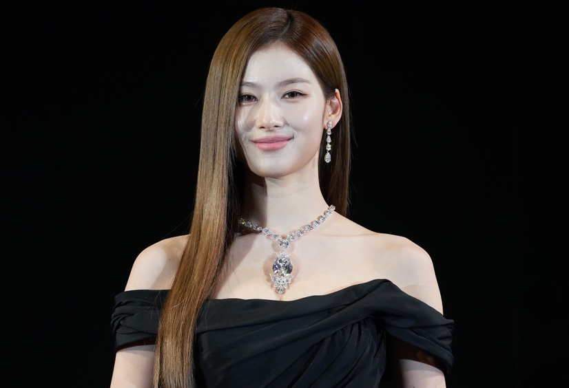 TWICE・SANA【写真：竹内みちまろ】