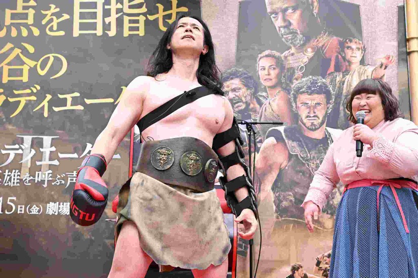 庄司智春や3時のヒロイン・かなでが出演した『グラディエーターII 英雄を呼ぶ声』公開記念パンチングボールイベント　(C)2024 PARAMOUNT PICTURES.