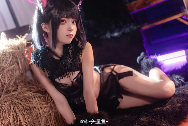杏山カズサ『ブルーアーカイブ』／矢量魚（Weibo：-矢量魚-）