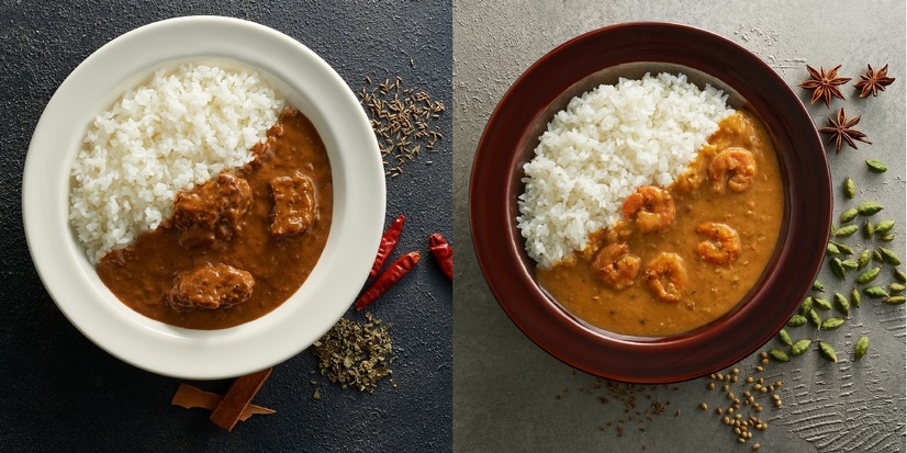 「焙煎スパイスのごろり牛肉カレー」「焙煎スパイスの海老のクリーミーカレー」
