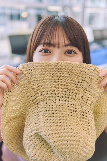 岩本蓮加の1st写真集『いたずらな風』より（撮影／SAKAI DE JUN）