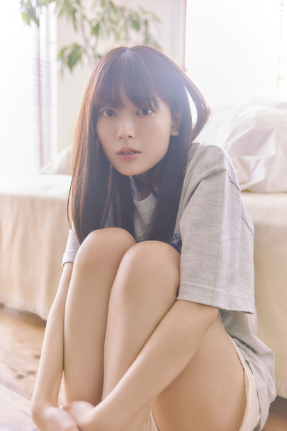 岩本蓮加の1st写真集『いたずらな風』より（撮影／SAKAI DE JUN）