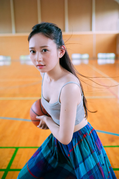 AKB48・大盛真歩の1st写真集「ずっと、好きでいたい」　(C)KADOKAWA／写真：細居幸次郎