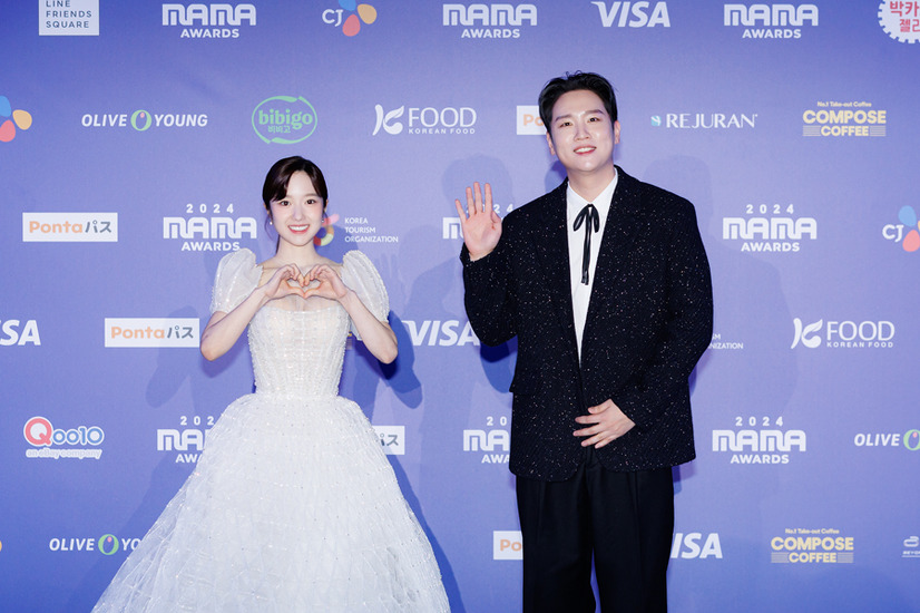 MCを務めたイ・ヘソンとHANHAE　ⓒ CJ ENM Co., Ltd, All Rights Reserved