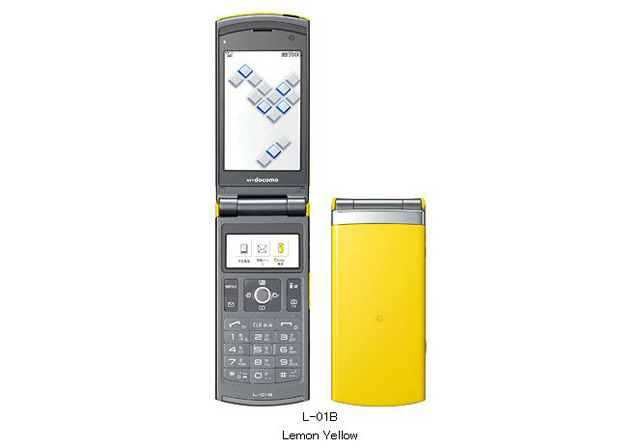 　NTTドコモは10日、冬春モデルの新製品を発表。4シリーズ20機種をリリースした。ここでは「docomo STYLE series」を紹介しよう。