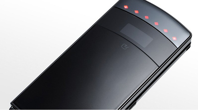 　NTTドコモは10日、冬春モデルの新製品を発表。4シリーズ20機種をリリースした。ここでは「docomo STYLE series」を紹介しよう。