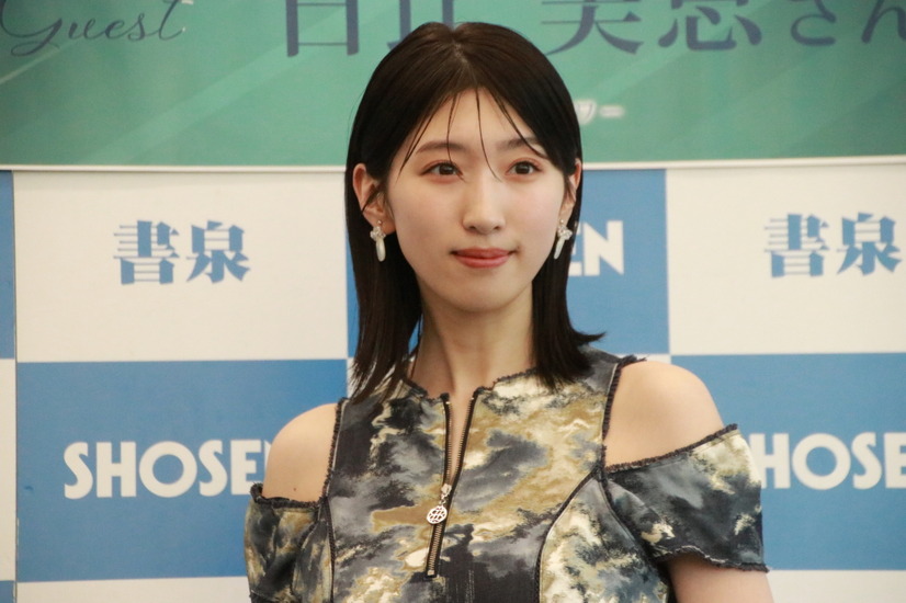 日比美思【撮影：村上弥生】