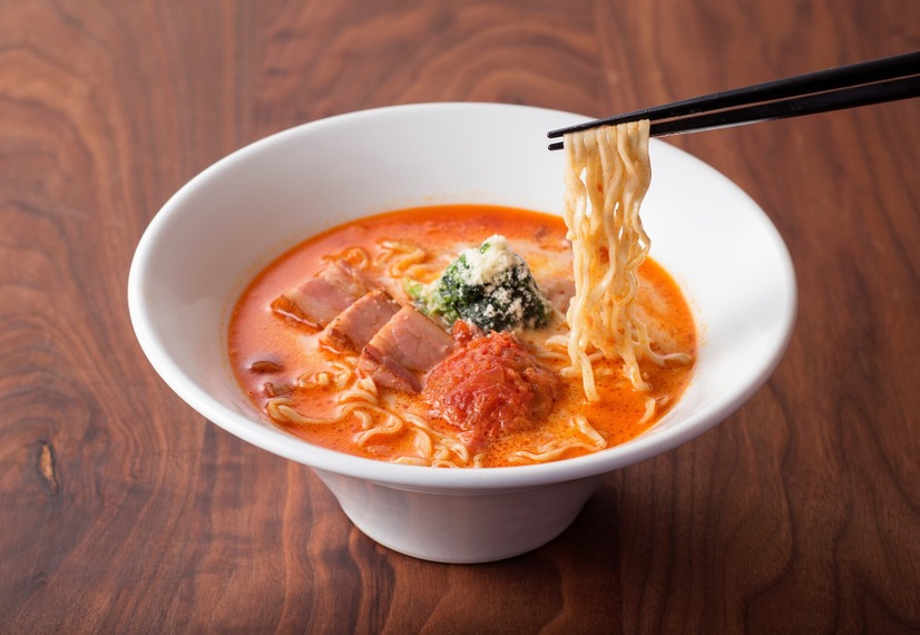 ［初出店］【トマトラーメン あうわ】トマトラーメン　イートイン1,100円（1杯）