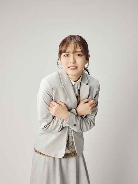 内田理央と宮世琉弥が出演する新ドラマ『問題物件』　(C)フジテレビ