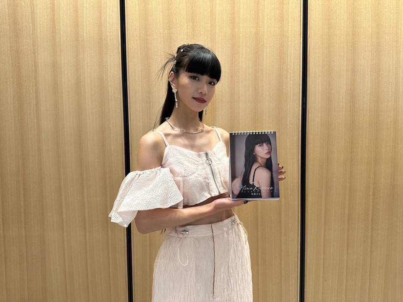 『黒瀬ひな 2025年カレンダー』の発売記念イベントを開催した黒瀬ひな