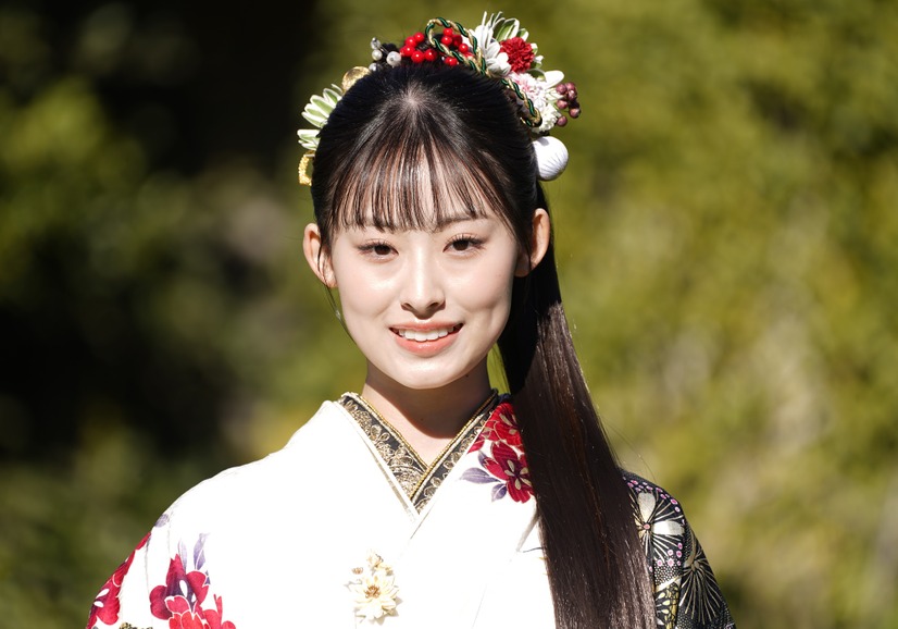 井本彩花【写真：竹内みちまろ】