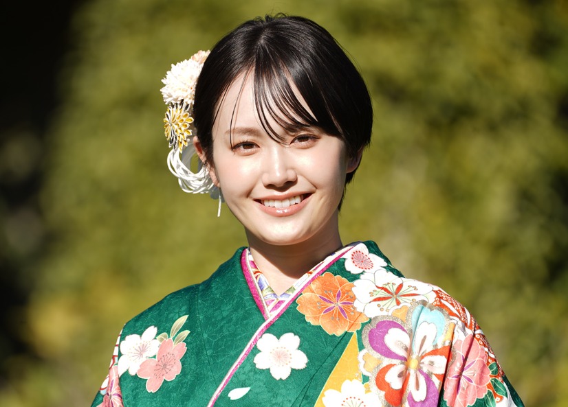 尾碕真花 【写真：竹内みちまろ】