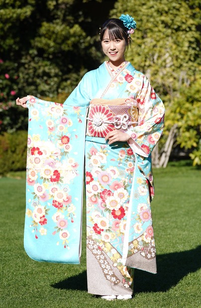 大角ゆき【写真：竹内みちまろ】