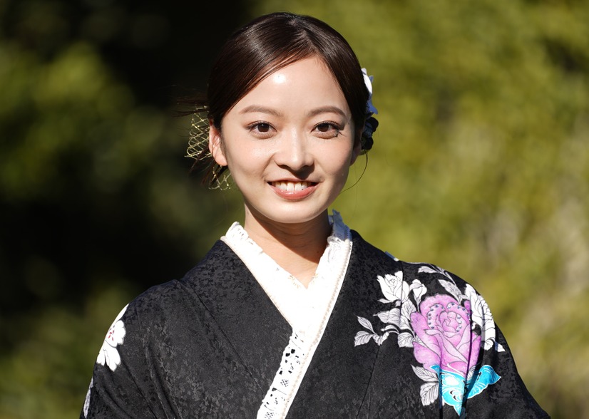川瀬莉子【写真：竹内みちまろ】
