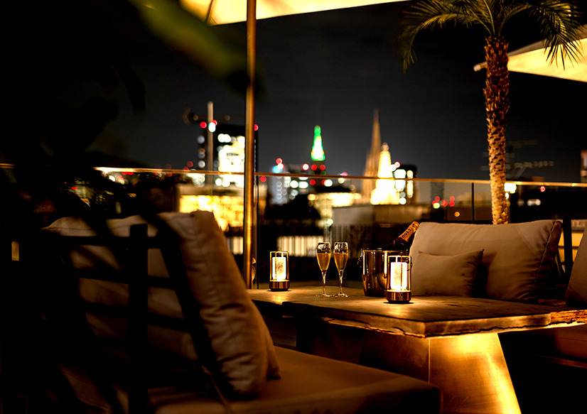 cafe terrace & bistro Queency