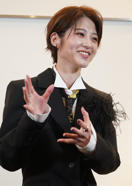 若月佑美【写真：竹内みちまろ】