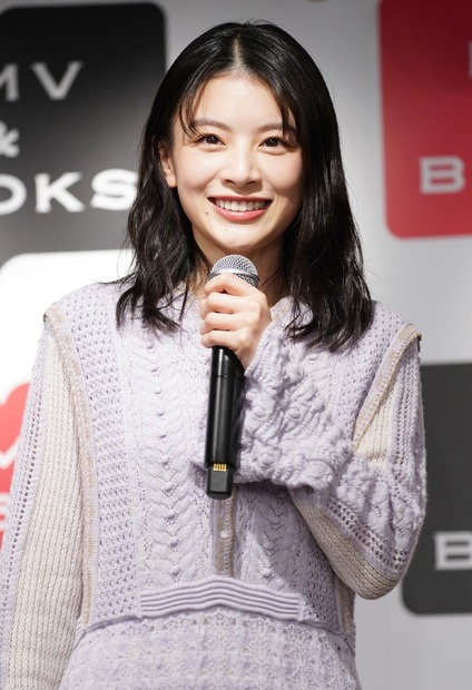 出口夏希【写真：竹内みちまろ】