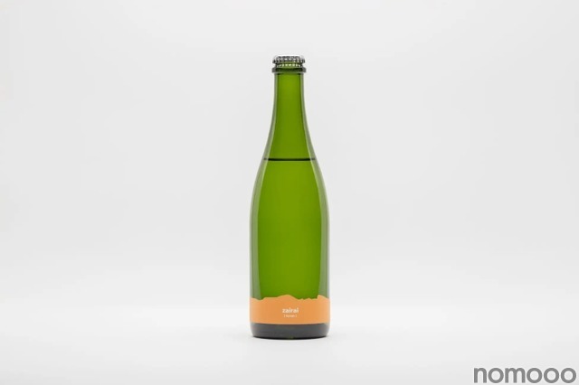 【ヨモギ、松ぼっくり...山の素材を使ったクラフトな日本酒！？】haccobaの新・定番酒シリーズ！「zairai [forest]」発売