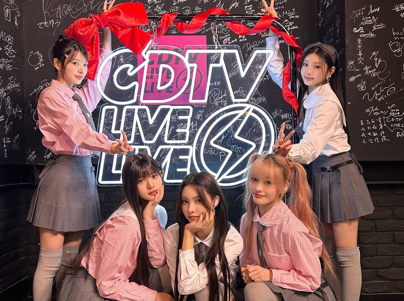 『CDTVライブ!ライブ!クリスマスSP』に出演したILLIT　(P)&(C) BELIFT LAB Inc.