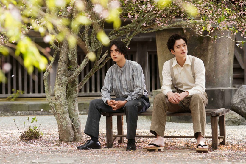 映画『ゆきてかへらぬ』場面写真　（C）2025 映画「ゆきてかへらぬ」製作委員会　配給：キノフィルムズ