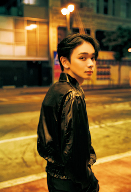 宮世琉弥1st写真集「Anew ー宮城から世界へー」　撮影：三瓶康友　（ｃ）ＳＤＰ