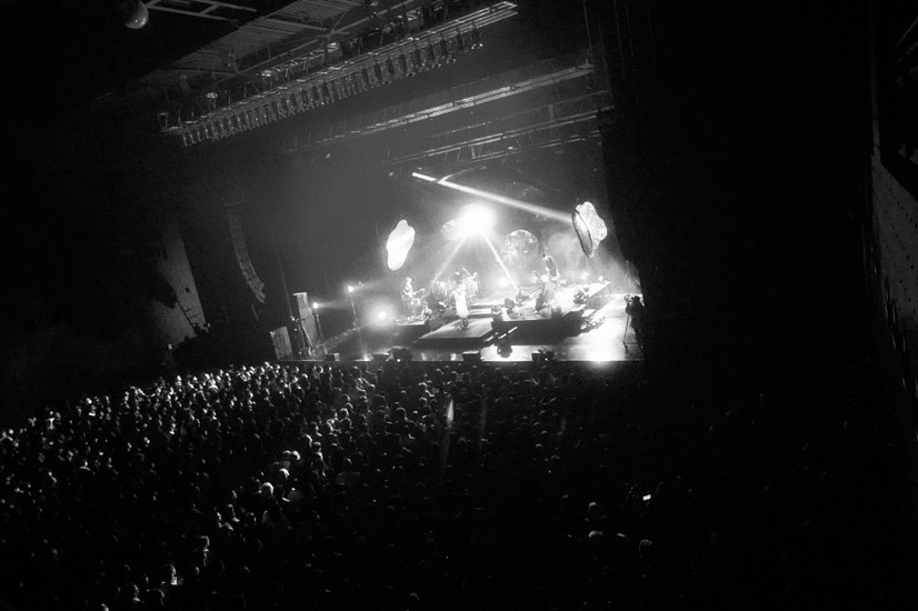 「adieu LIVE 2024　mare -冬のあまやどり-」ライブ写真　Photo by Kodai Kobayashi