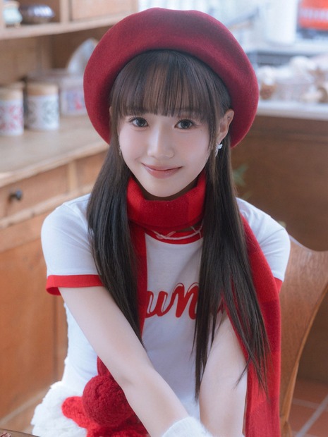 『歌って踊ろう！ KIDS SHOW』に出演するKEIKO　(C)LAPONE GIRLS