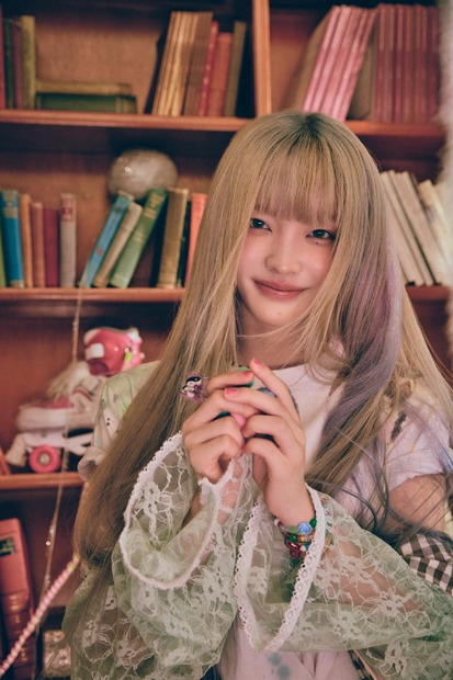 『歌って踊ろう！ KIDS SHOW』に出演するILLIT_IROHA　(C) BELIFT LAB