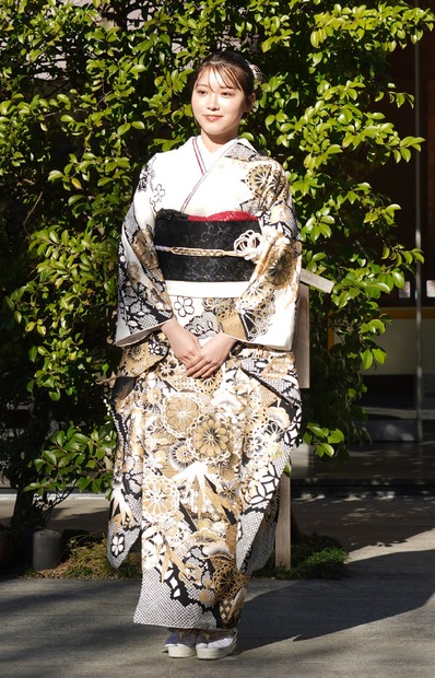 古田愛理【写真：竹内みちまろ】