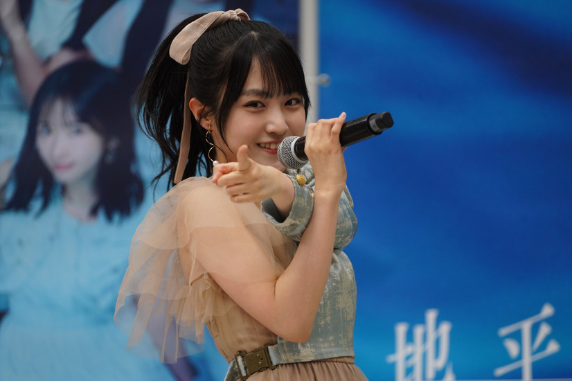 神奈川・ラゾーナ川崎プラザ ルーファ広場で開催された11thシングル「地平線を見ているか？」の発売記念イベント　(C)STU