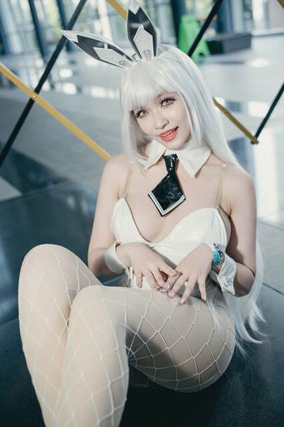 ブラン『勝利の女神：NIKKE』／Chooi Kai Xien（ Instagram：kingangelcosplay_）