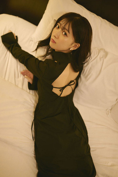 『鈴原希実 1st写真集 届け』掲載カット　撮影／熊木優
