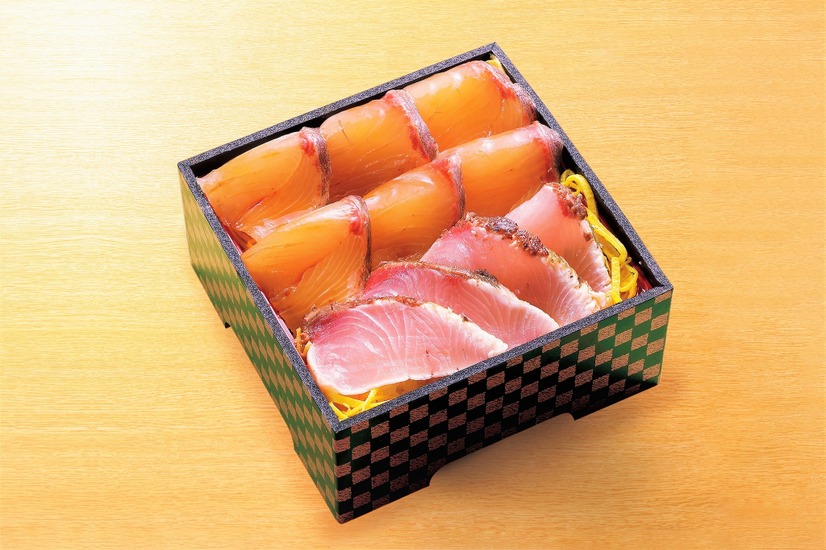 ［初出店］［実演］【おおすみ水産振興協議会】「垂水カンパチの漬けと炙り丼」1,501円（1折）《各日販売予定50点》
