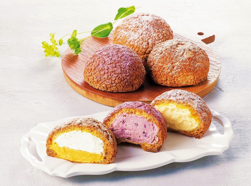 ［初出店］［実演］【焼き芋クッキーシュー専門店.moko】左から「焼き芋ホイップ」「紫芋クリーム」「カスタード」各501円（1個）《各日数量限定》