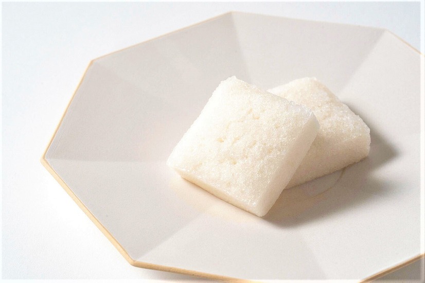 【かるかん元祖　明石屋】「軽羹」260円（1枚）